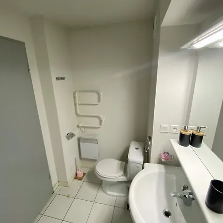 Beautiful For 4 People In With Pool Apartamento